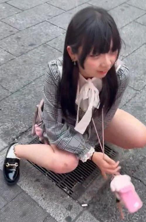日本少女的小便,揭秘少女小便背后的生活点滴