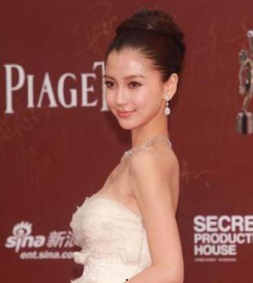 明星大真明显,揭秘明星背后的真实生活