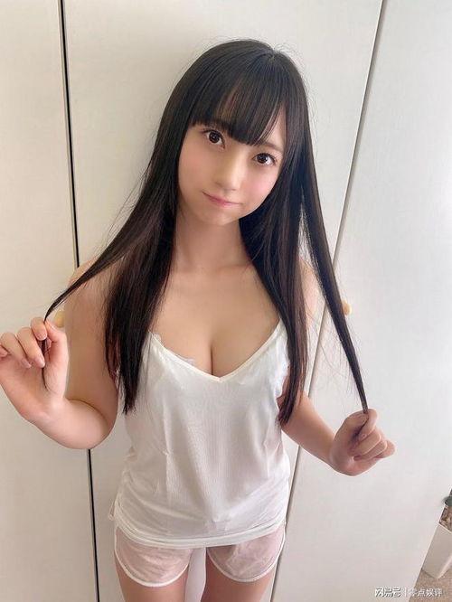 合弯妹AV,揭秘网络短视频的诱惑与风险